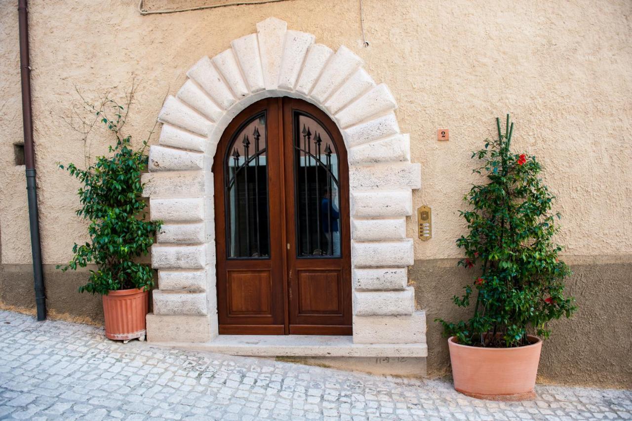 Casa Vacanza La Piazza Orvinio Eksteriør billede